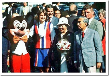 Mickey Mouse, Disneyland Tour Guide Kathy Smith, Empress Nagako and Emporer Hirohito at Disneyland - WaltsApartment.com