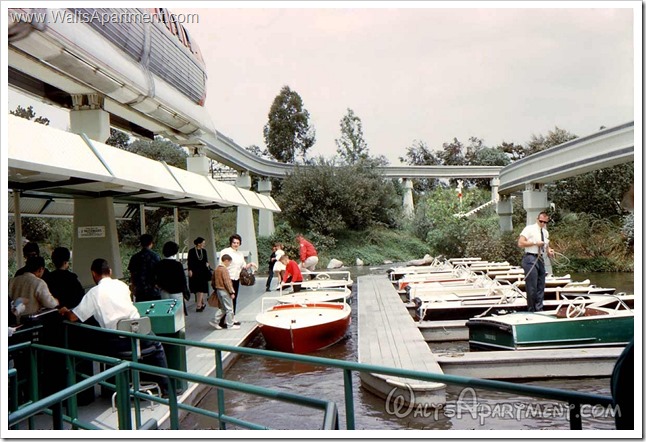 Motor Boat Cruise - www.WaltsApartment.com